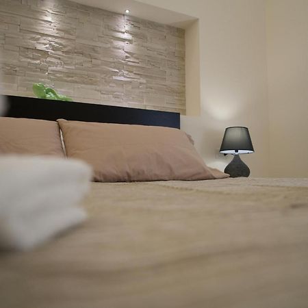 Profumi Di Aci Bed & Breakfast Valverde  Exterior photo